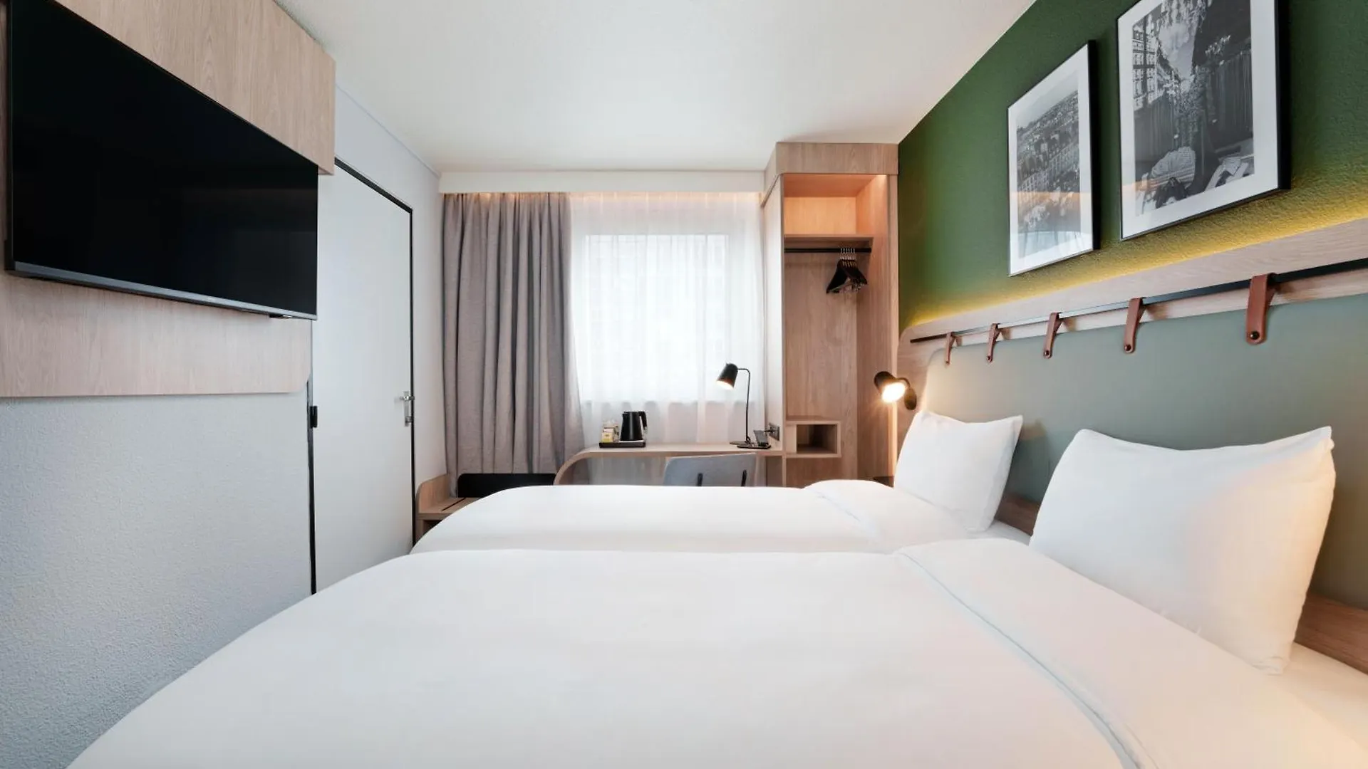 ***  Campanile Lyon Centre - Gare Perrache - Confluence Hotel France